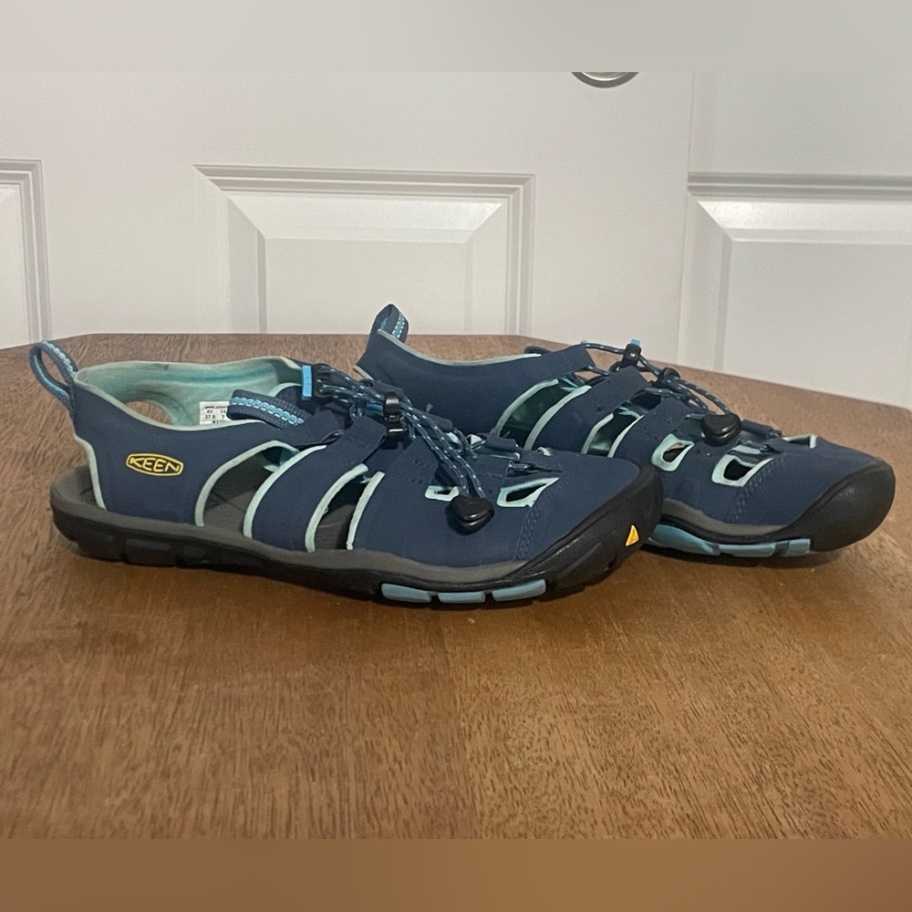 Keen Navy and Light Blue Women's Sandals Size 7